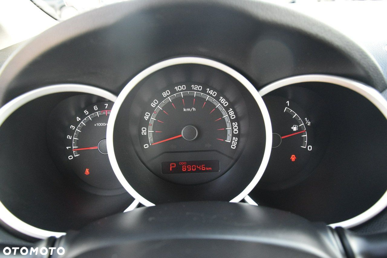 Kia Venga 1.6 CVVT Automatik Fifa World Cup Edition - 28