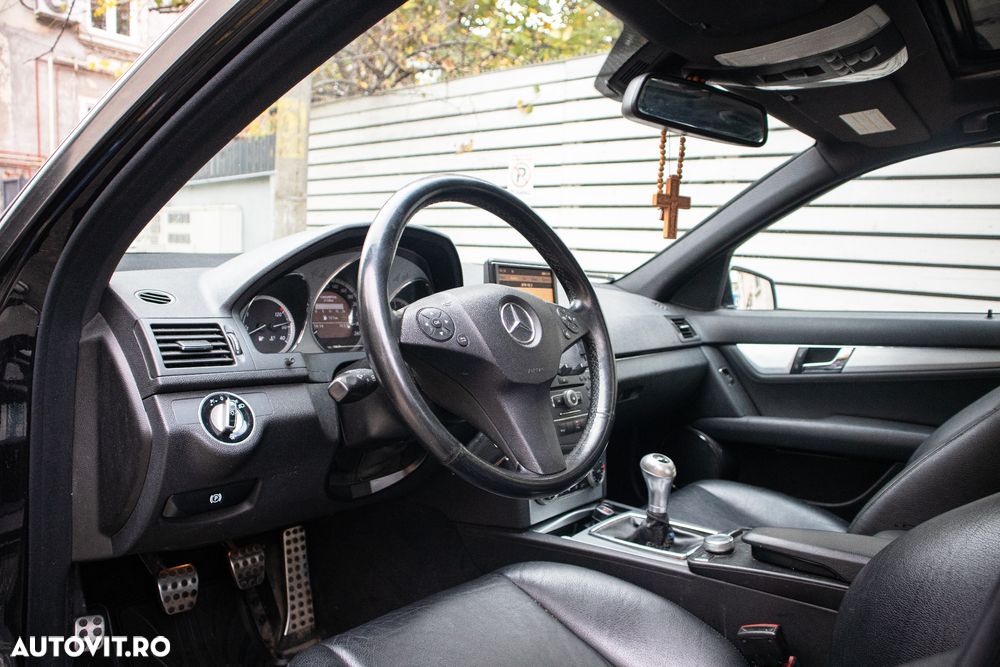 Mercedes-Benz C 220 CDI DPF BlueEFFICIENCY SPORT EDITION - 14