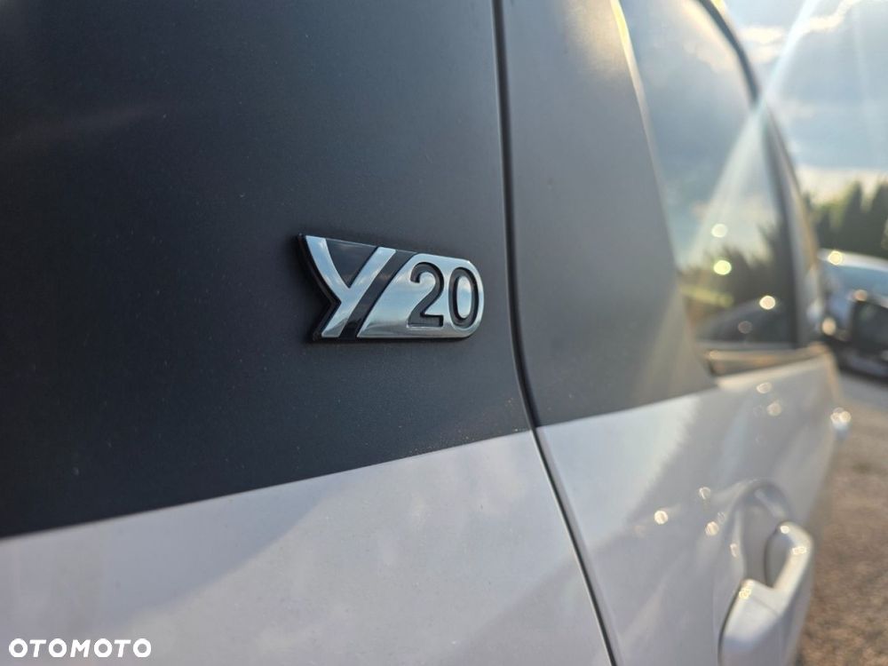 Toyota Yaris 1.5 VVT-i Y20 Team Deutschland - 19