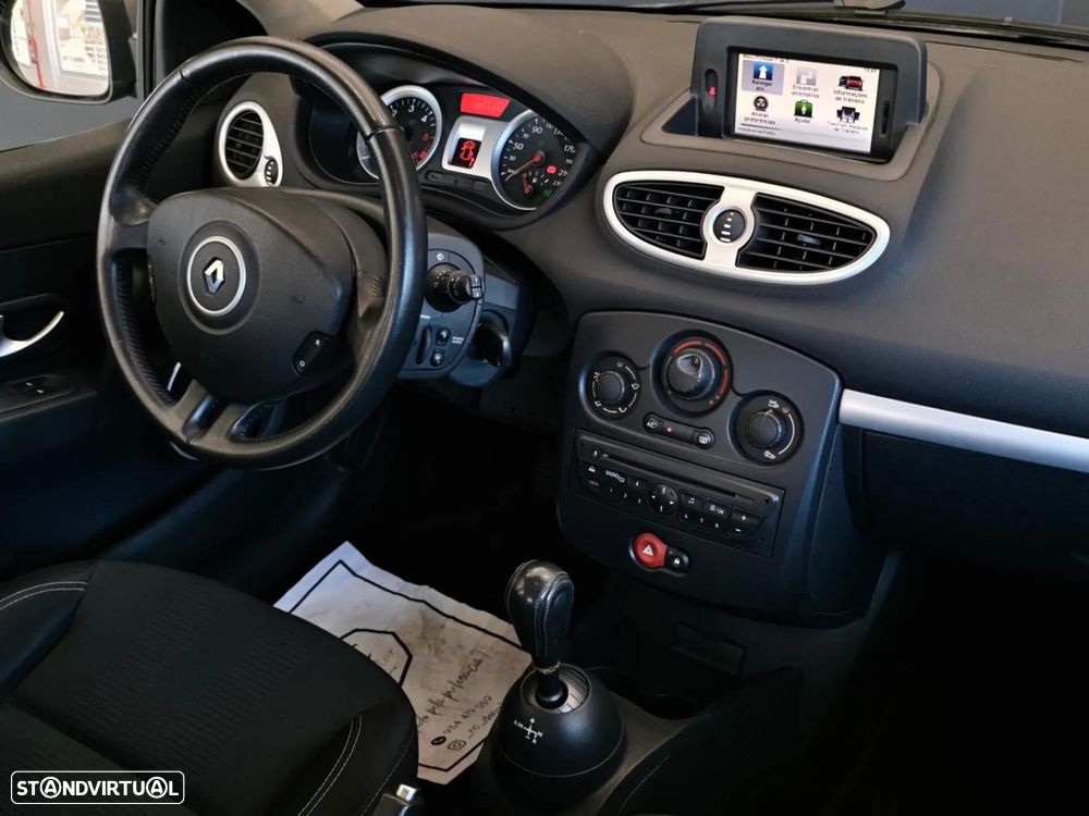 Renault Clio 1.5 dCi Dynamique S C.Reb. - 37