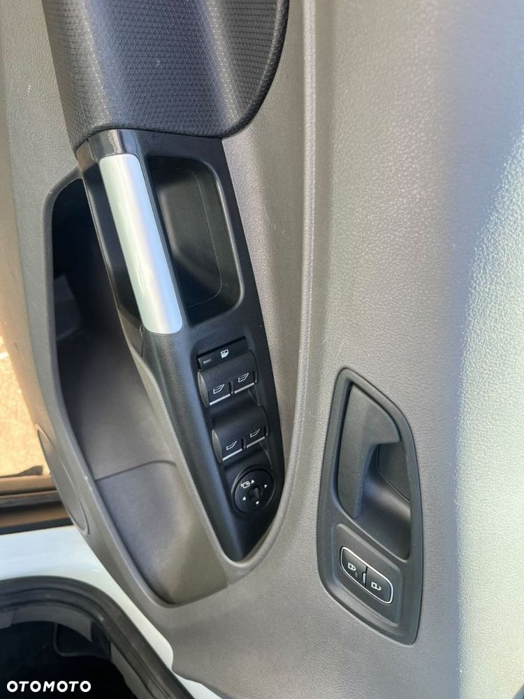 Ford Transit Connect 240 L2 Autm Trend - 11