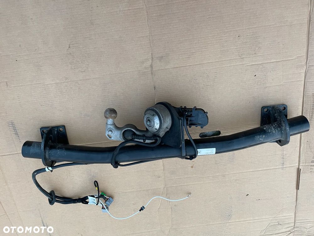 Używany Kompletne haki holownicze (belka + kula) - 1 700 PLN