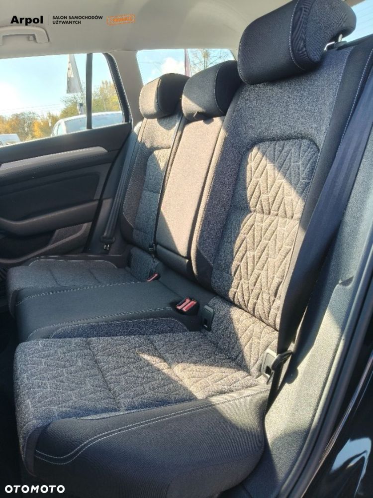 Volkswagen Passat - 27