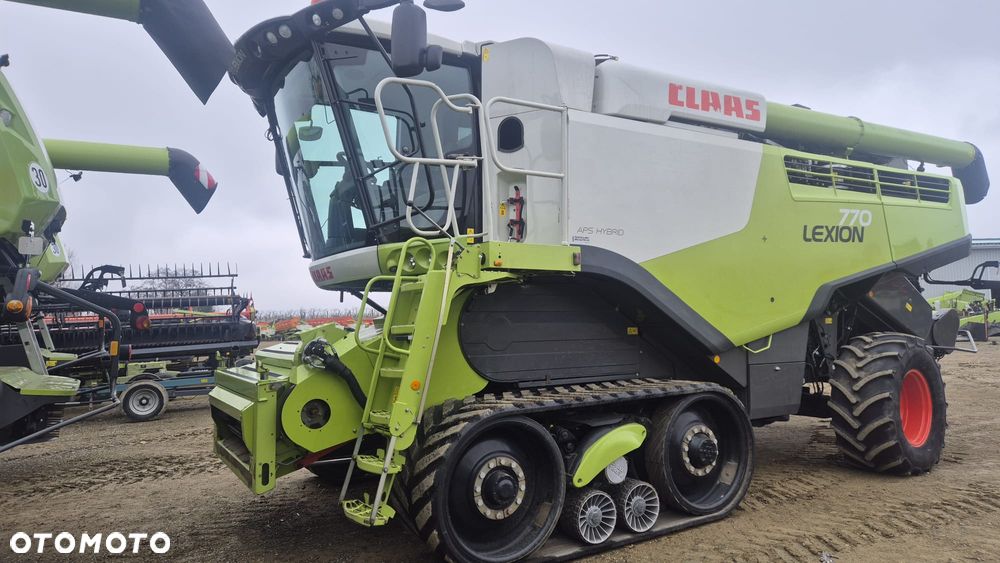 Claas Lexion 770TT z hederem - 1