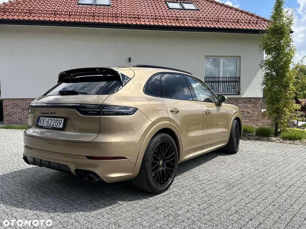Porsche Cayenne - 8