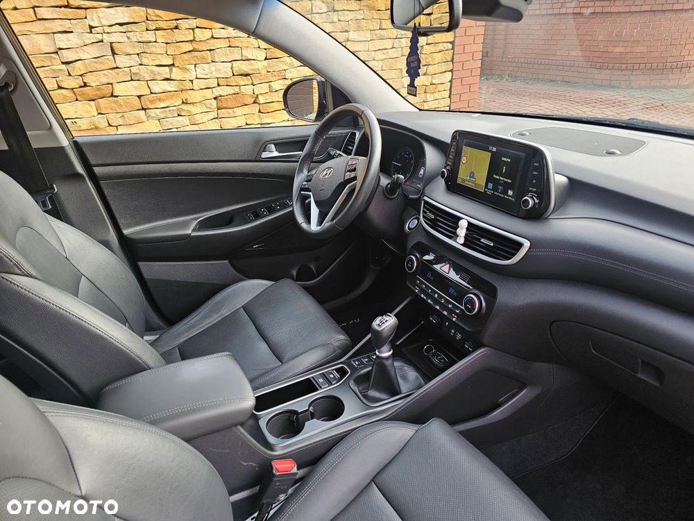 Hyundai Tucson 1.6 GDI BlueDrive GO 2WD - 28