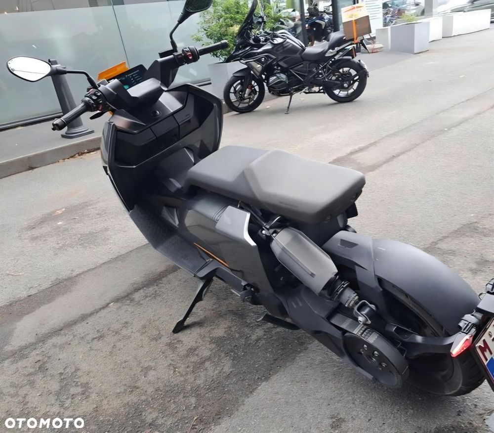 BMW CE 04 - 14