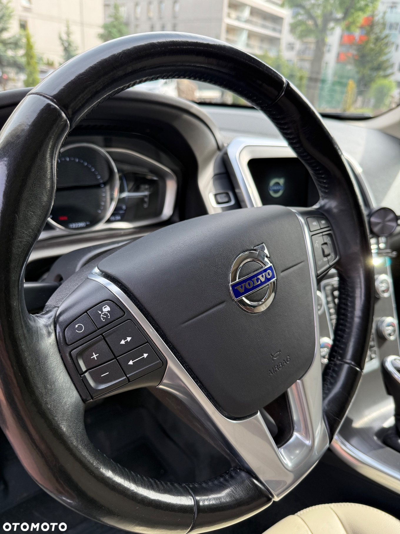 Volvo XC 60 T5 Drive-E Momentum - 13