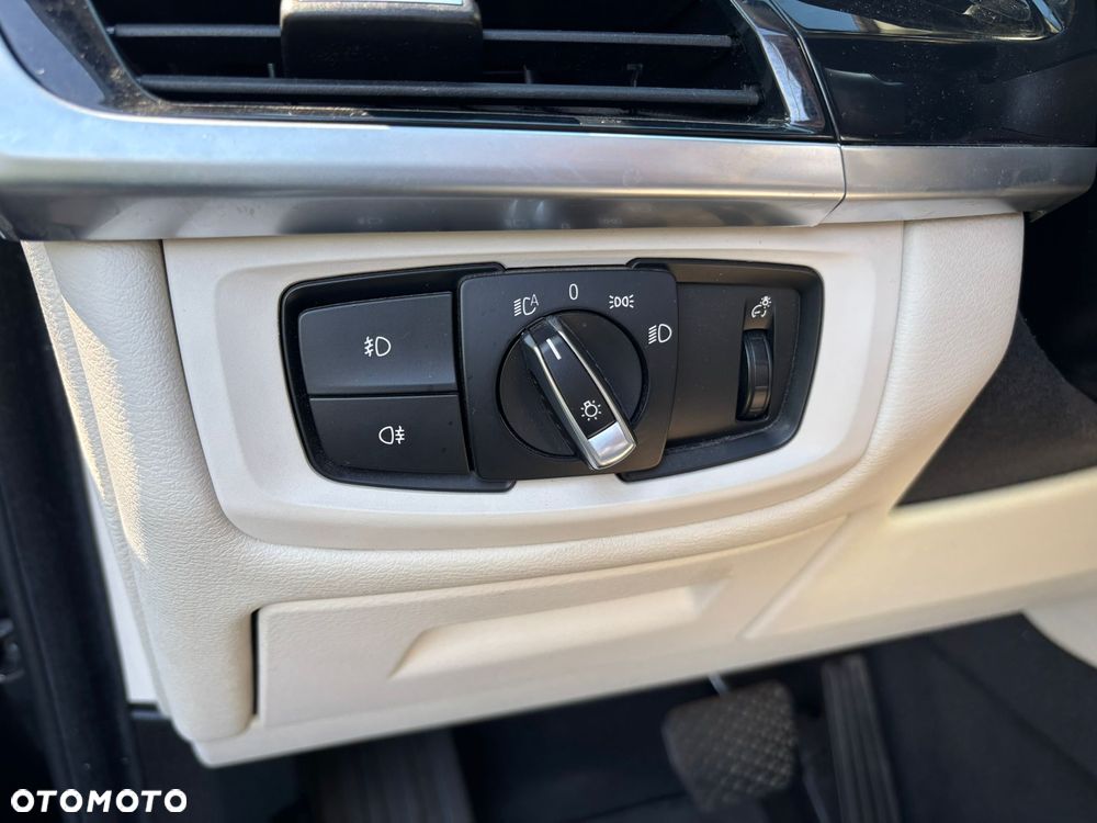 BMW X5 xDrive25d - 12