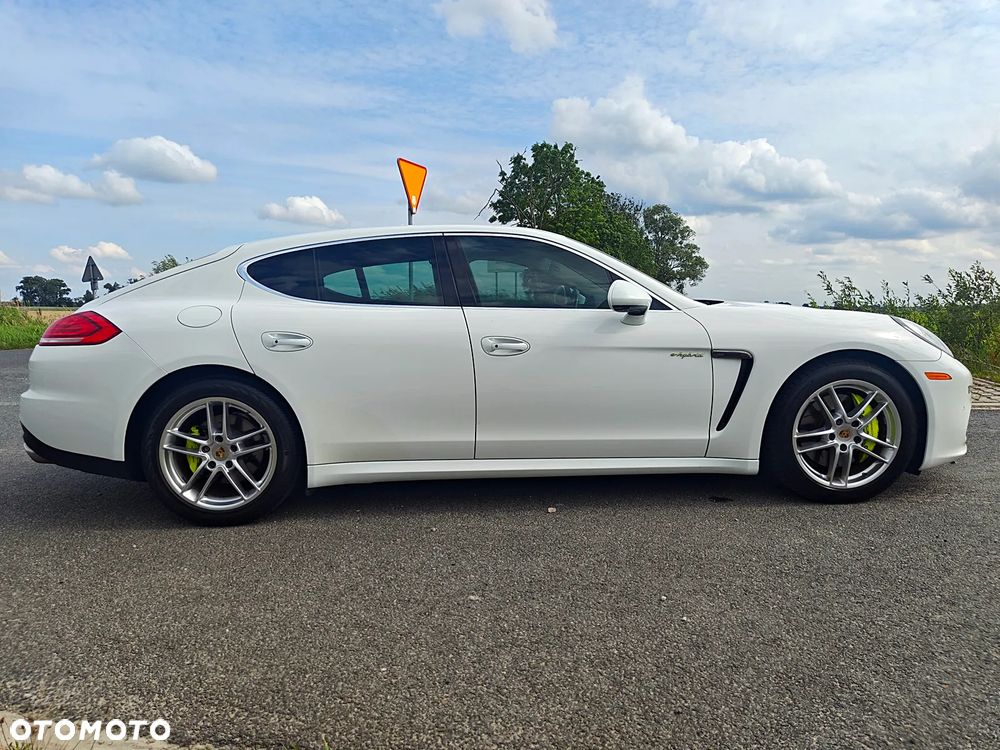 Porsche Panamera - 3