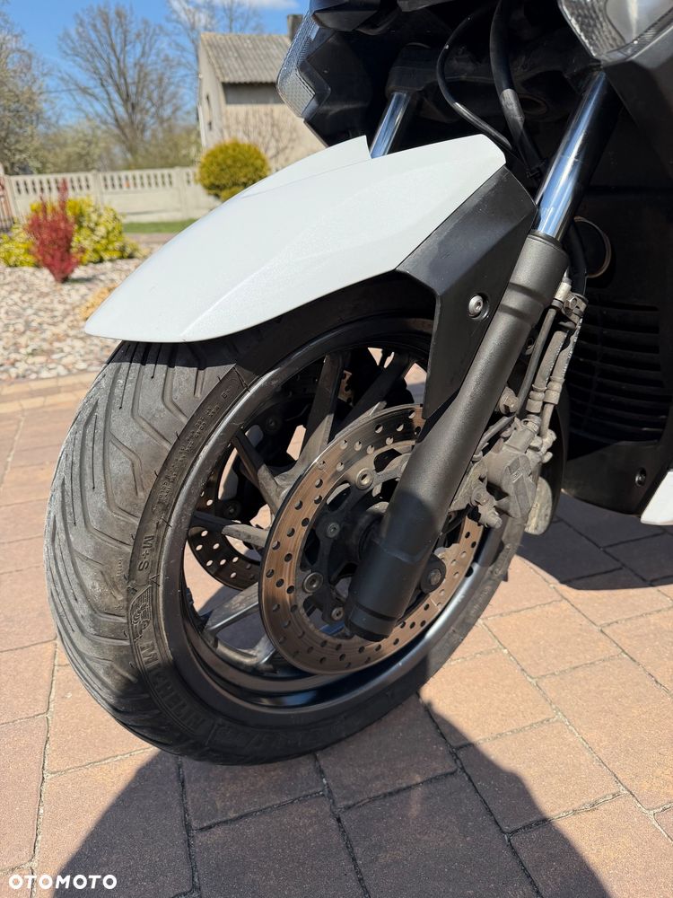 Yamaha X-max - 11