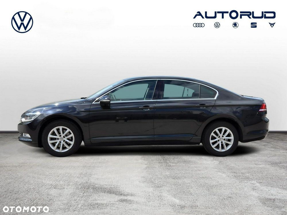 Volkswagen Passat - 2