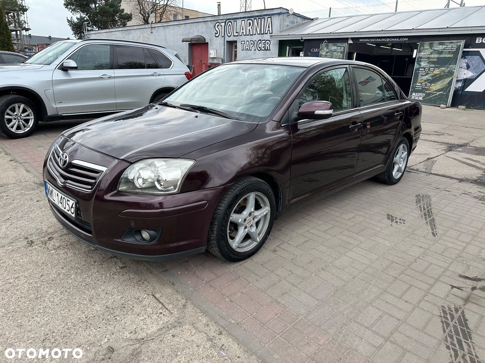 Toyota Avensis 2.0 D-4D Sol Premium - 1