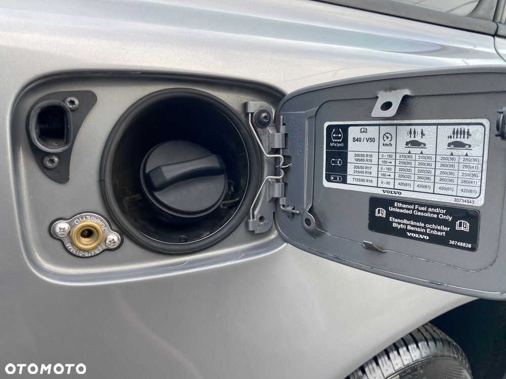 Volvo V50 1.8 Momentum - 24