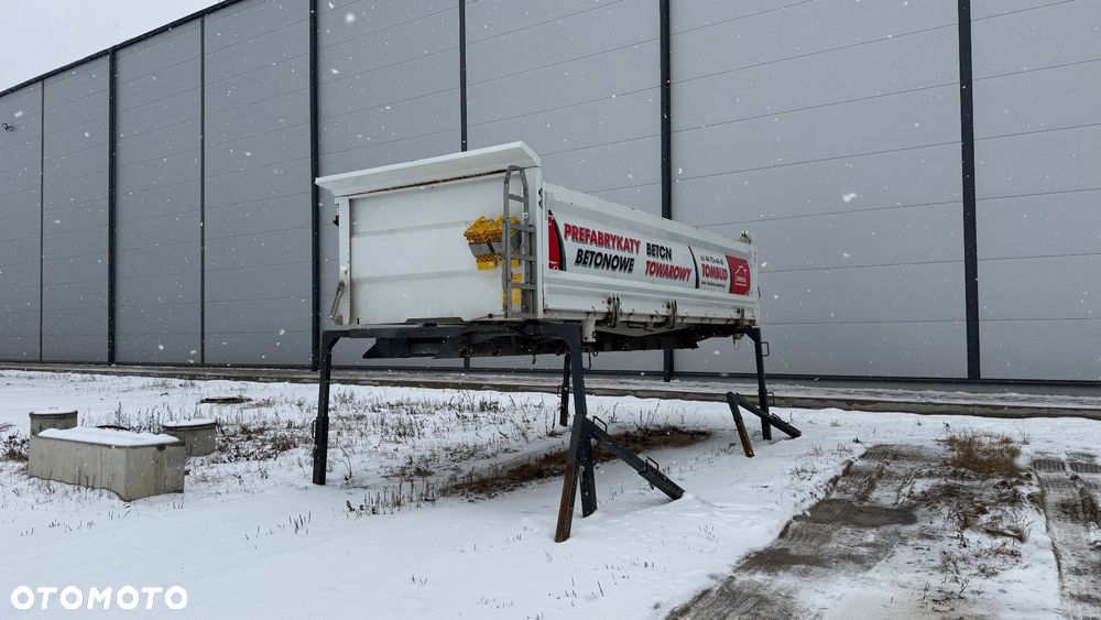 Mercedes-Benz Arocs 4243 8x4 - 2