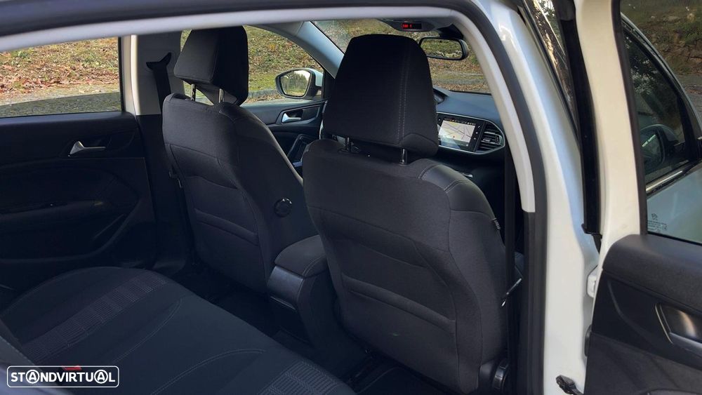 Peugeot 308 1.5 BlueHDi Allure Pack - 31