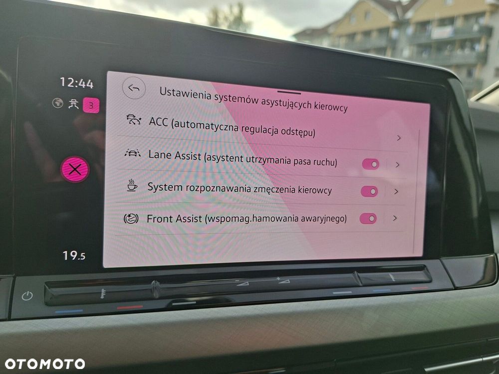 Volkswagen Golf - 24