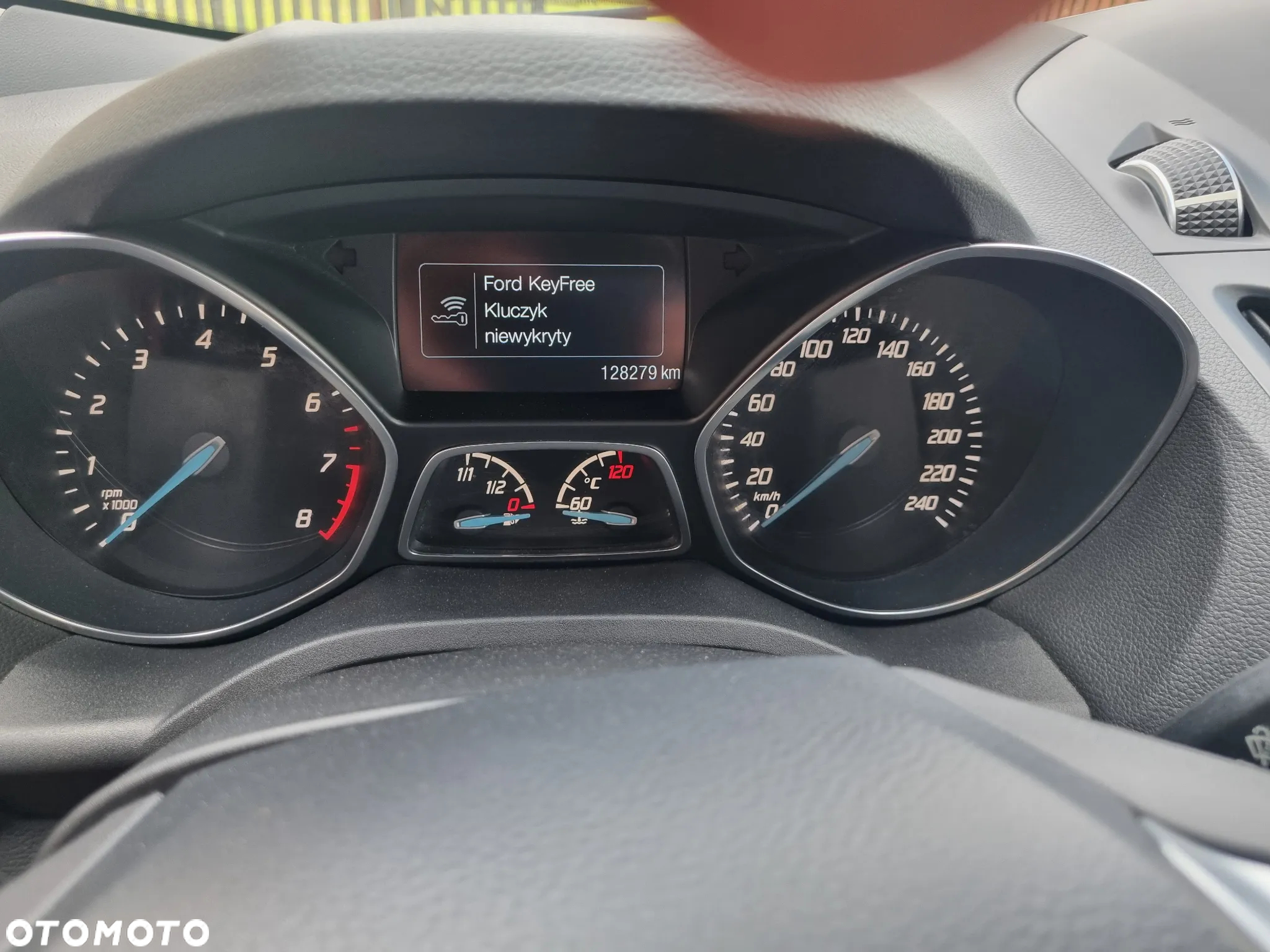Ford Kuga 1.5 EcoBoost 2x4 Titanium - 13