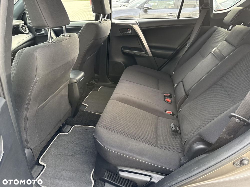 Toyota RAV4 Hybrid Premium 4x2 - 13