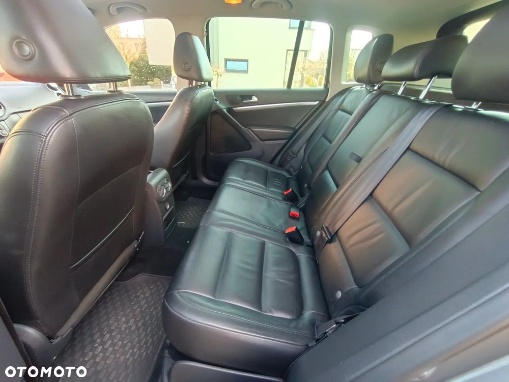 Volkswagen Tiguan - 12
