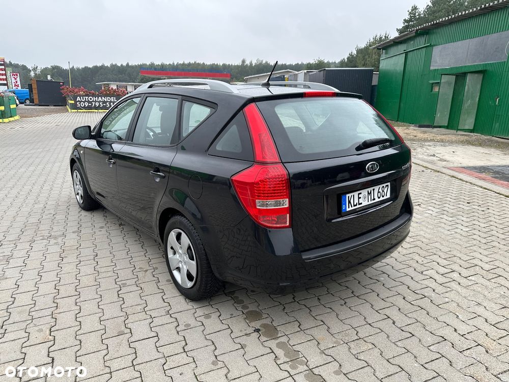 Kia Ceed 1.4 L - 5