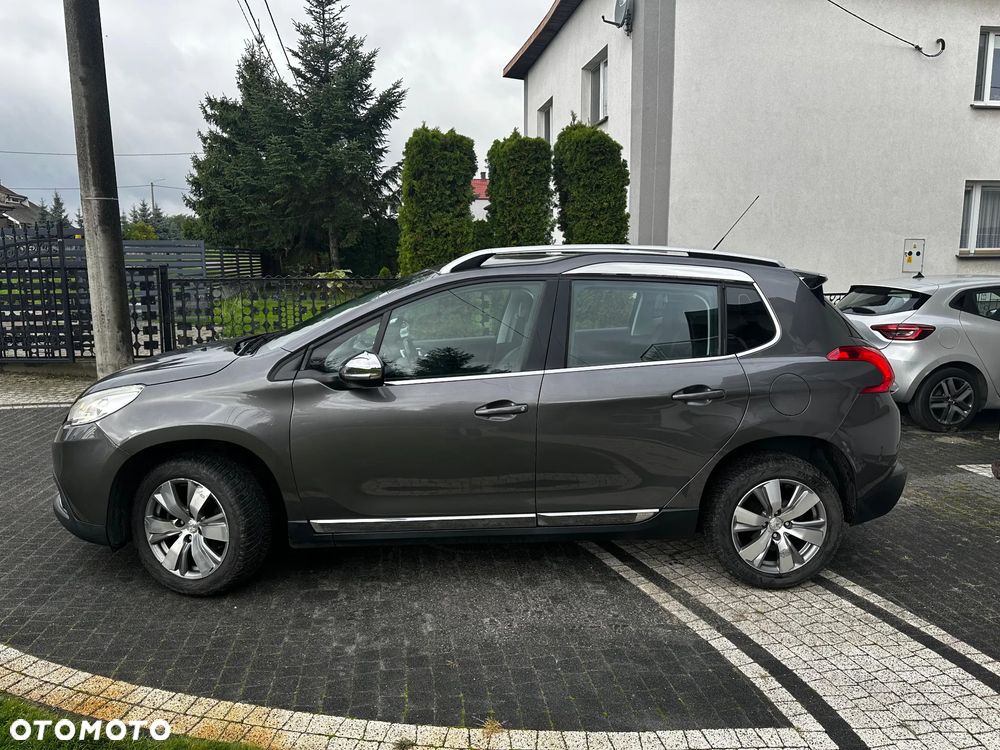 Peugeot 2008 1.6 BlueHDi Allure S&S - 2