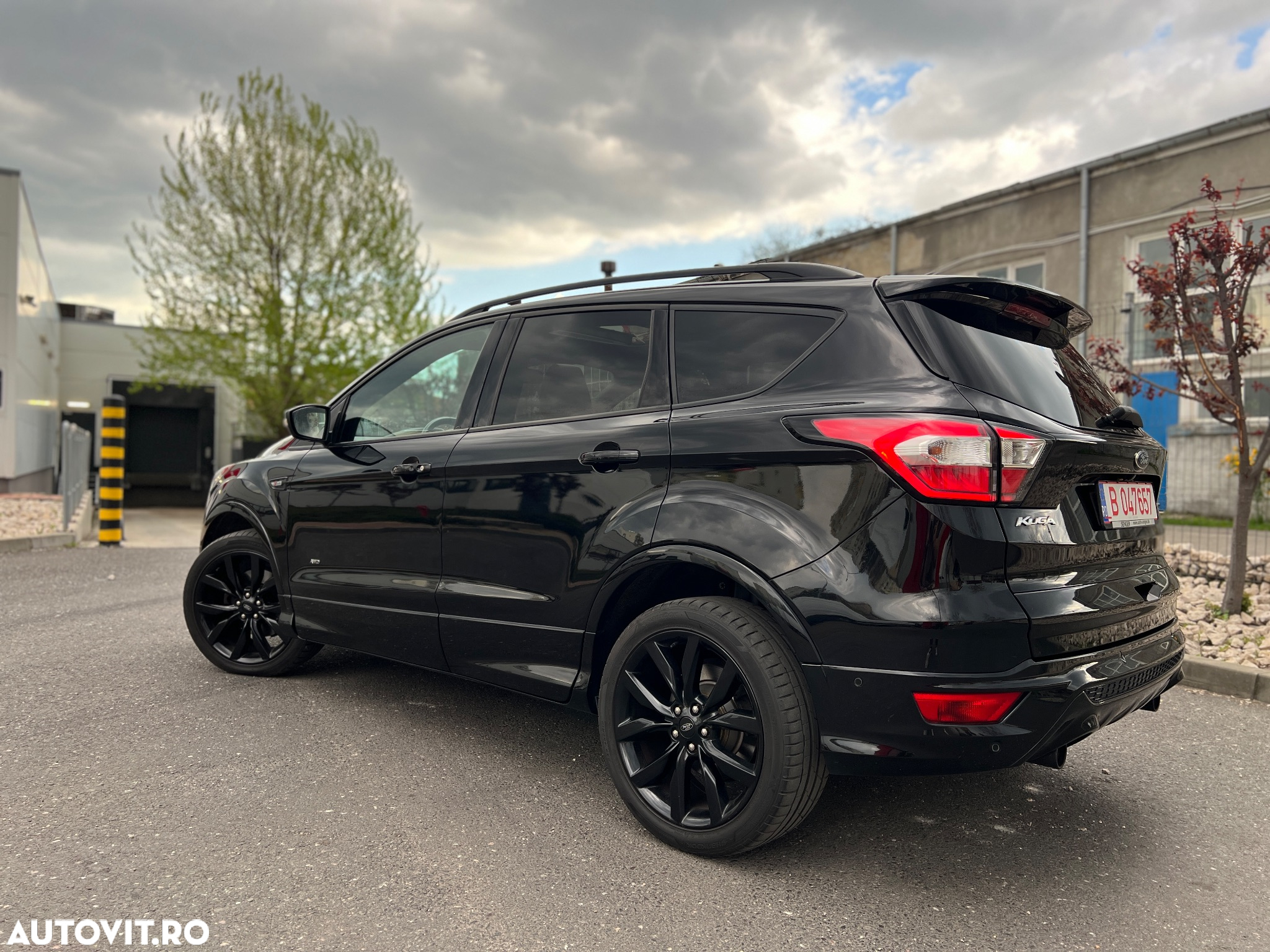 Ford Kuga 2.0 TDCi 4x4 Aut. ST-Line - 3