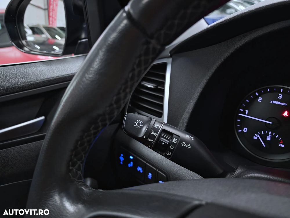 Hyundai Tucson blue 1.7 CRDi 2WD DCT Premium - 24