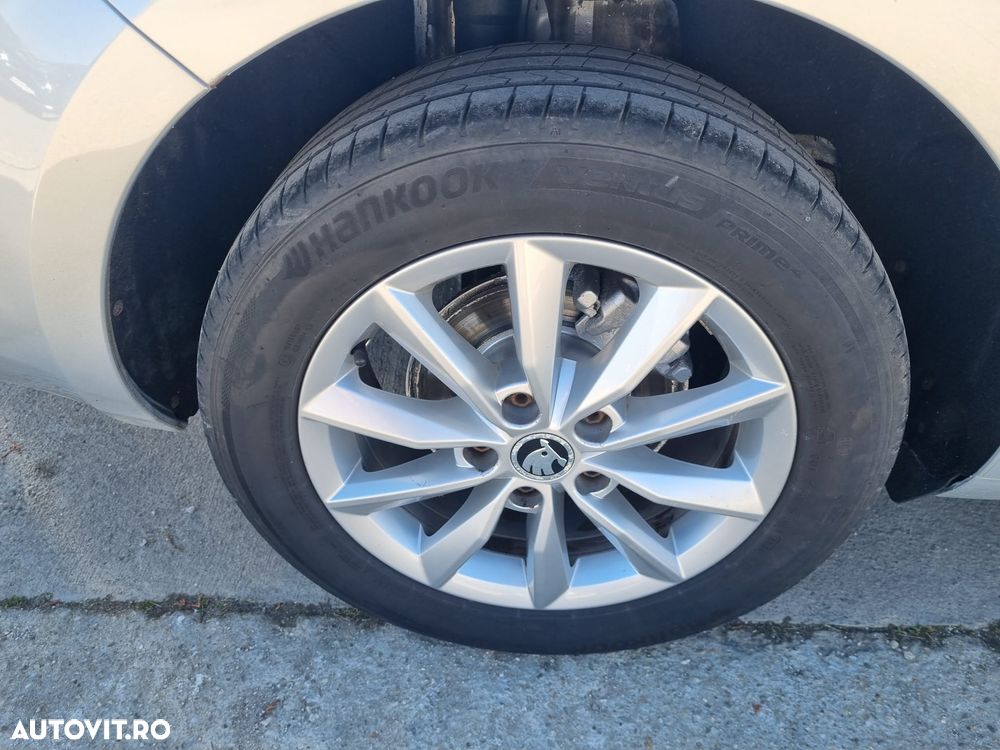 Skoda Octavia 1.6 TDI DPF DSG Ambition - 20