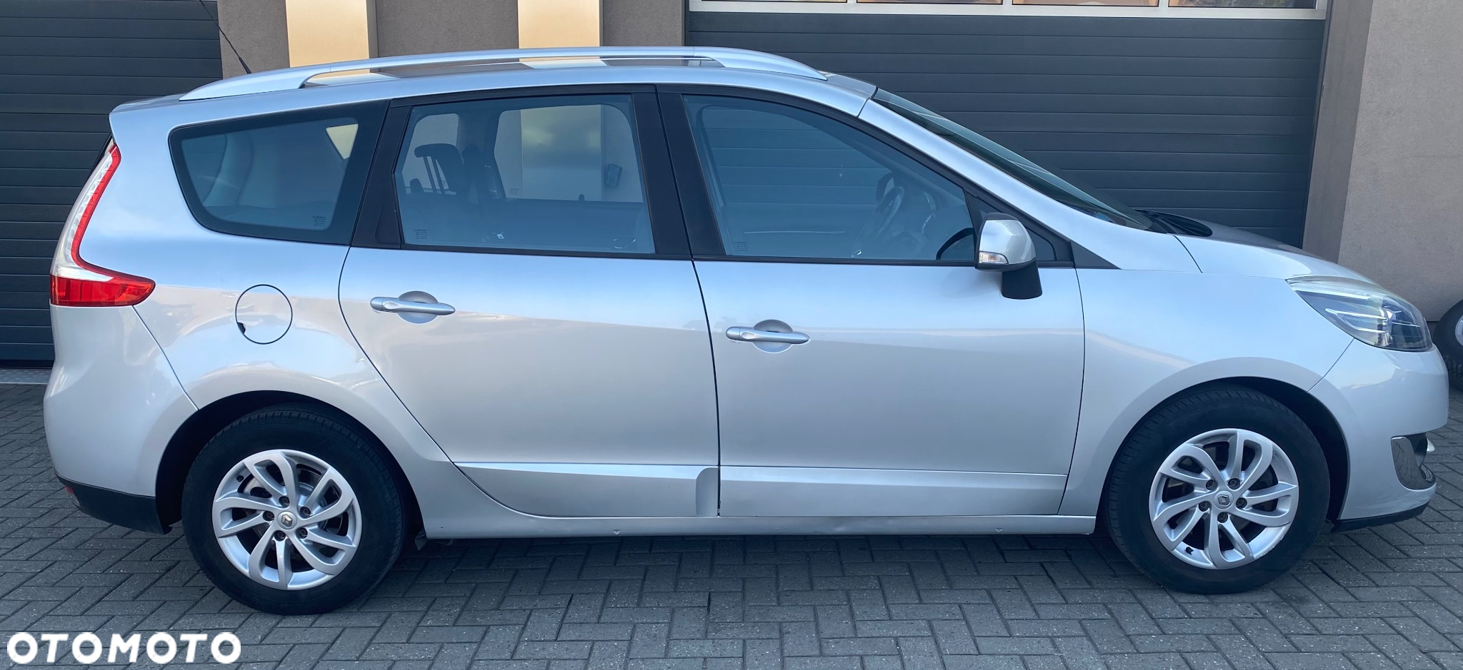 Renault Grand Scenic - 5