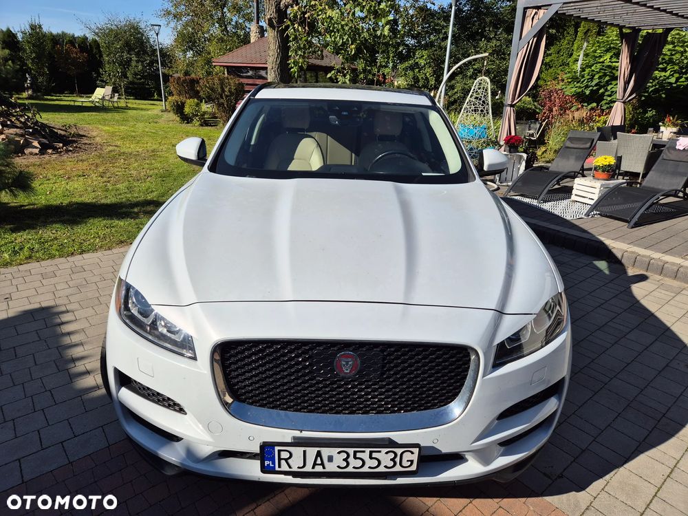 Jaguar F-Pace - 7