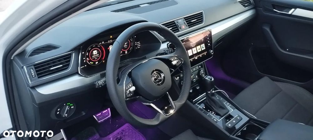 Skoda Superb 2.0 TDI Ambition DSG - 33