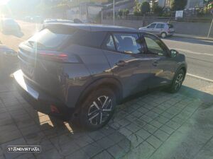 Peugeot 2008 1.2 PureTech Style - 3