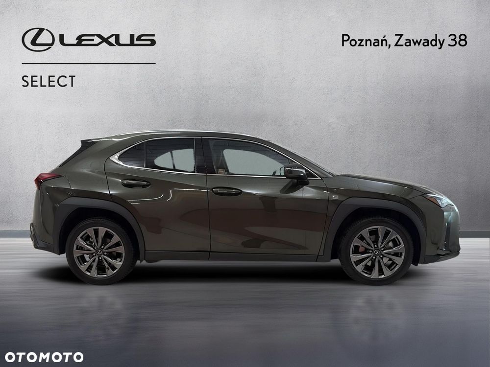 Lexus UX 300h F Sport Design - 4
