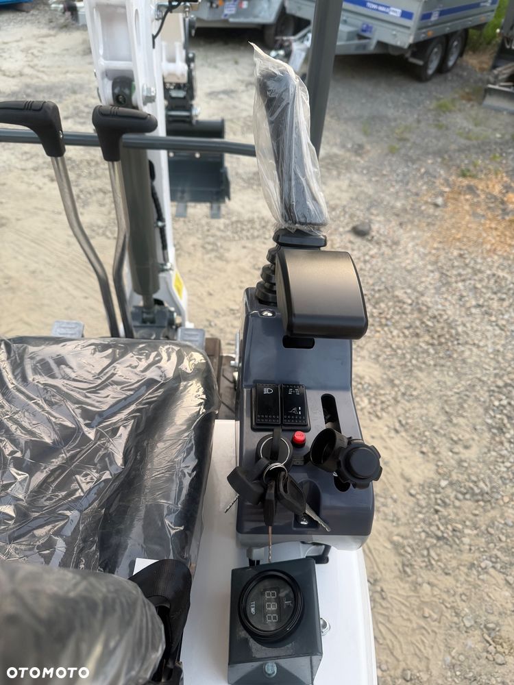 Inny PROMOCJA Mini Koparka XTM X12S NOWA silnik Kubota 3 cylindry GWARANCJA - 8