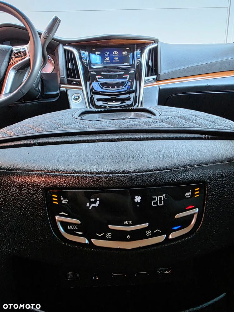 Cadillac Escalade ESV 6.2 V8 AWD AT Premium - 22