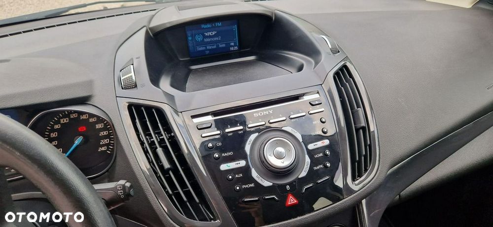 Ford Kuga - 33