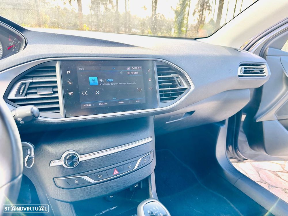 Peugeot 308 1.2 PureTech Style - 13