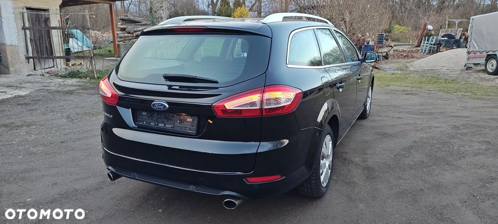 Ford Mondeo 2.0 EcoBoost Titanium - 38