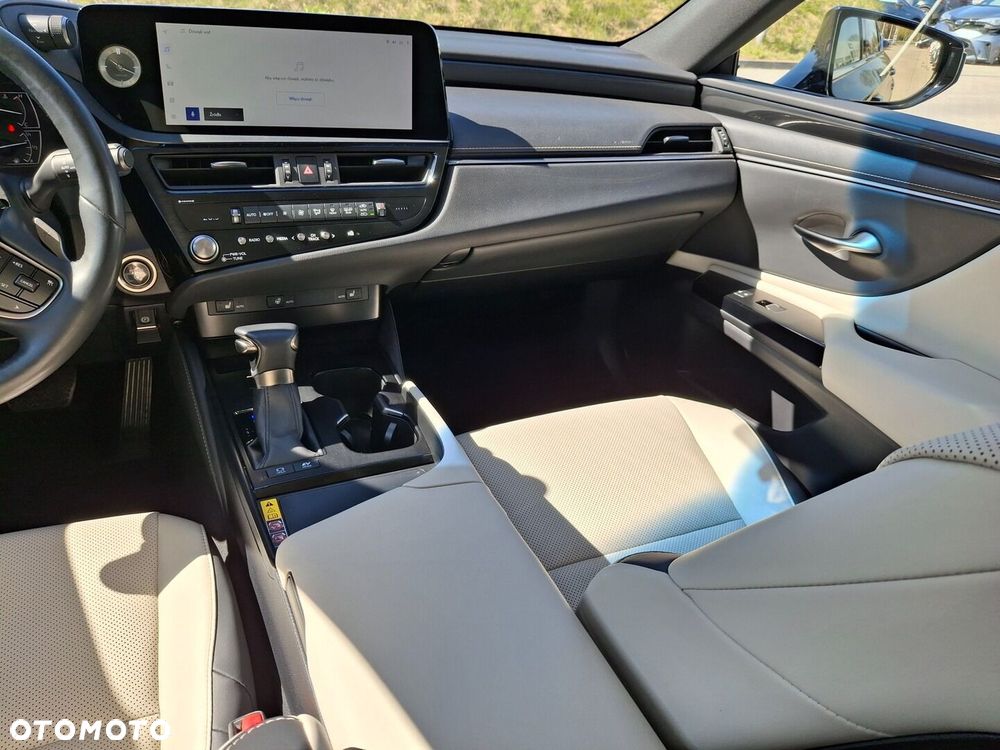 Lexus ES - 22