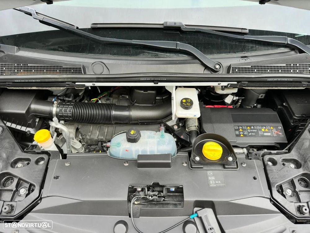 Renault Trafic 2.0 Blue dCi L2 Grand SpaceClass — fotografia 27