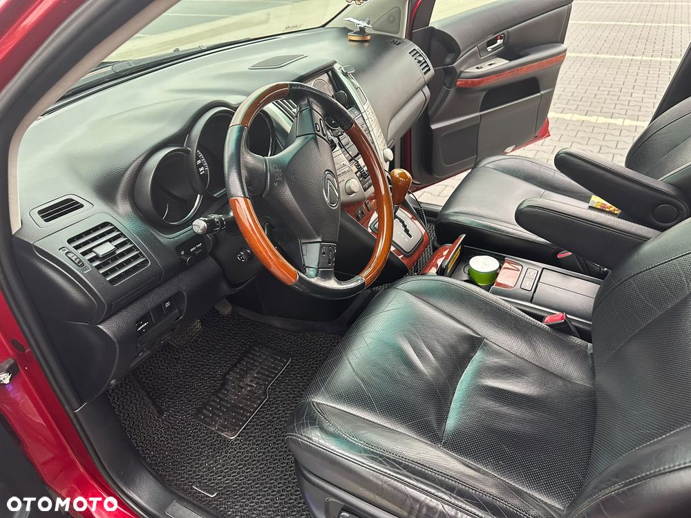 Lexus RX - 8