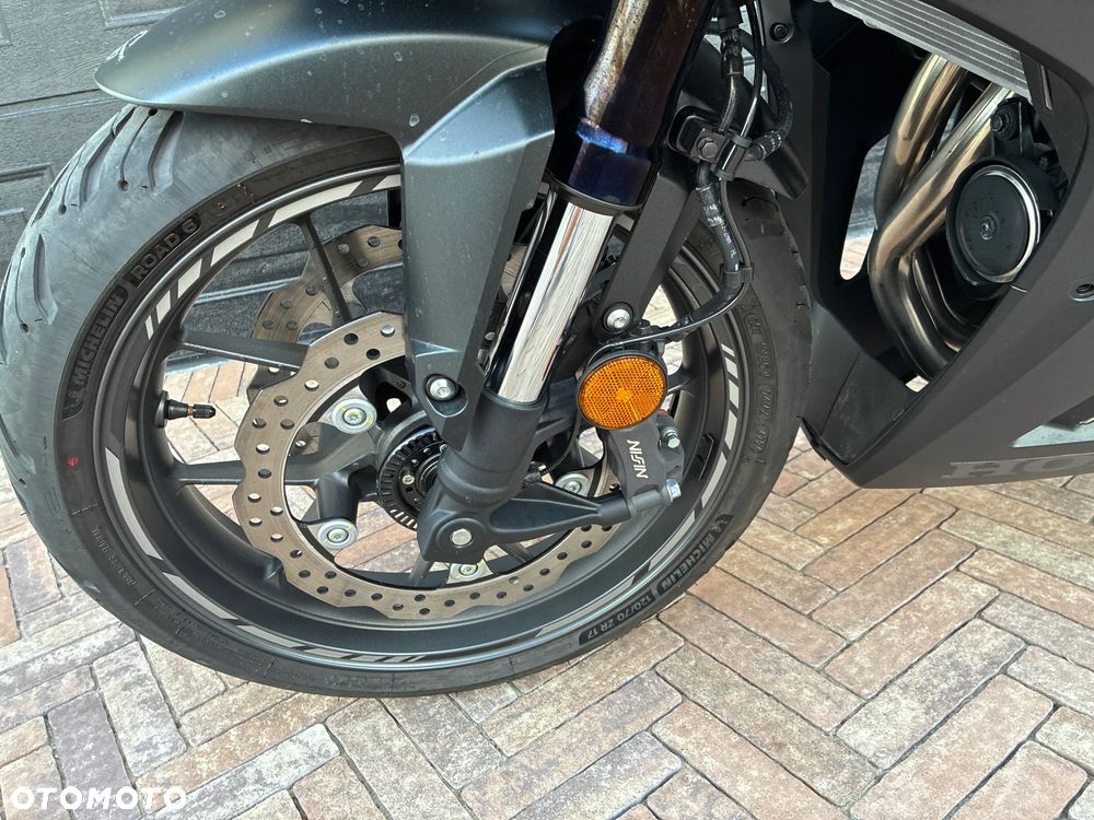 Honda CBR - 23