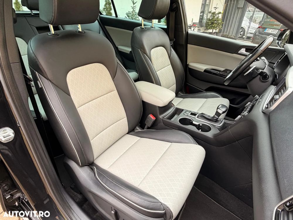 Kia Sportage 2.0 CRDI AWD Eco-Dynamics+ (48V M-H) Aut. GT LINE - 6