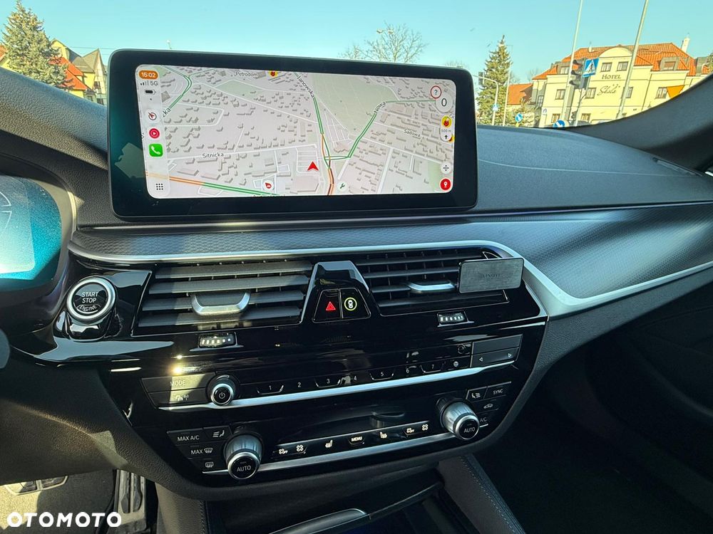 BMW Seria 5 520d M Sport Edition - 10