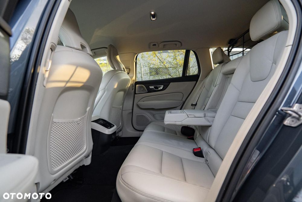 Volvo V60 Cross Country Pro B5 B AWD - 15