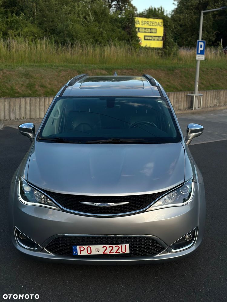 Chrysler Pacifica - 1