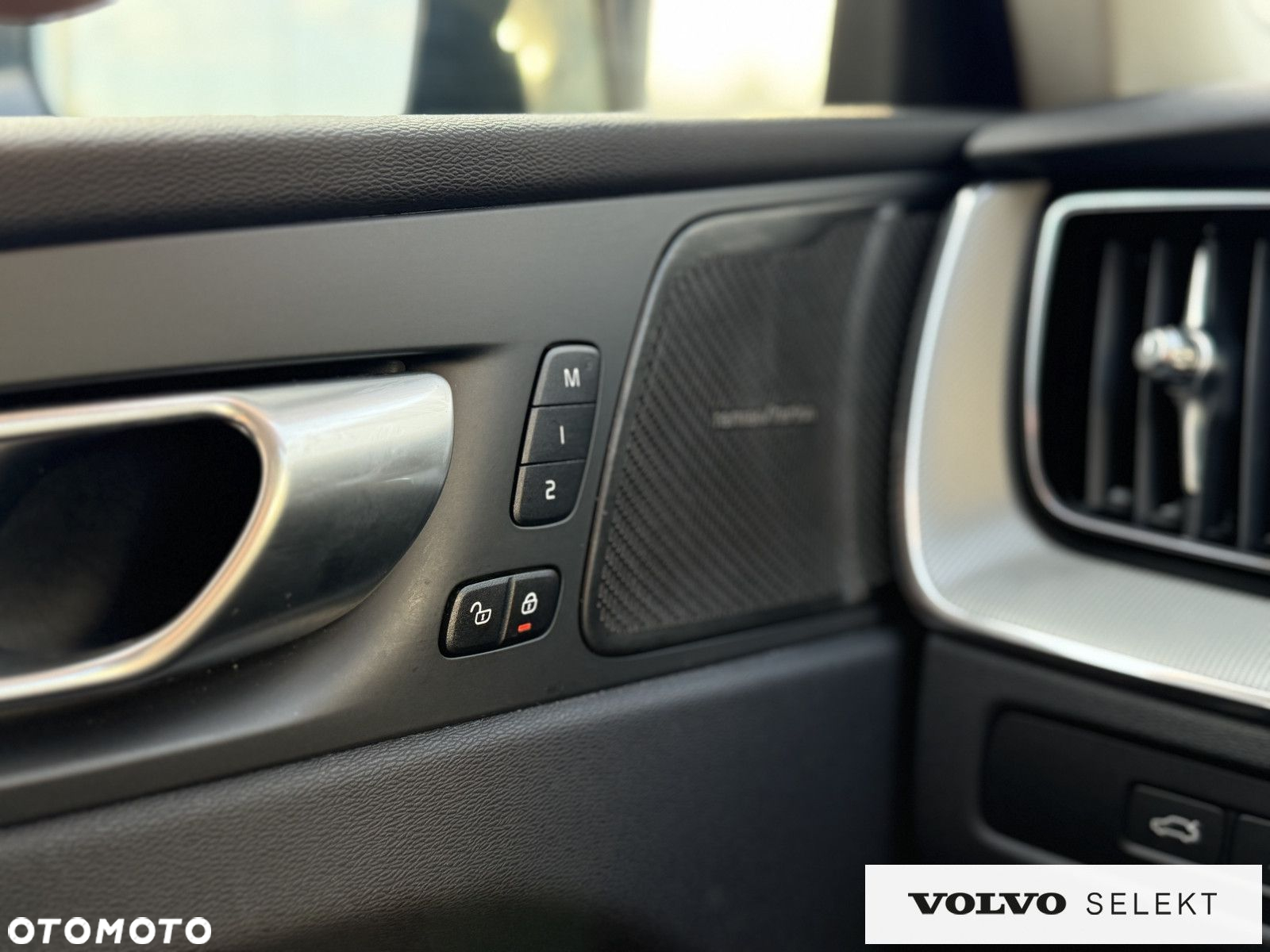 Volvo XC 60 - 24