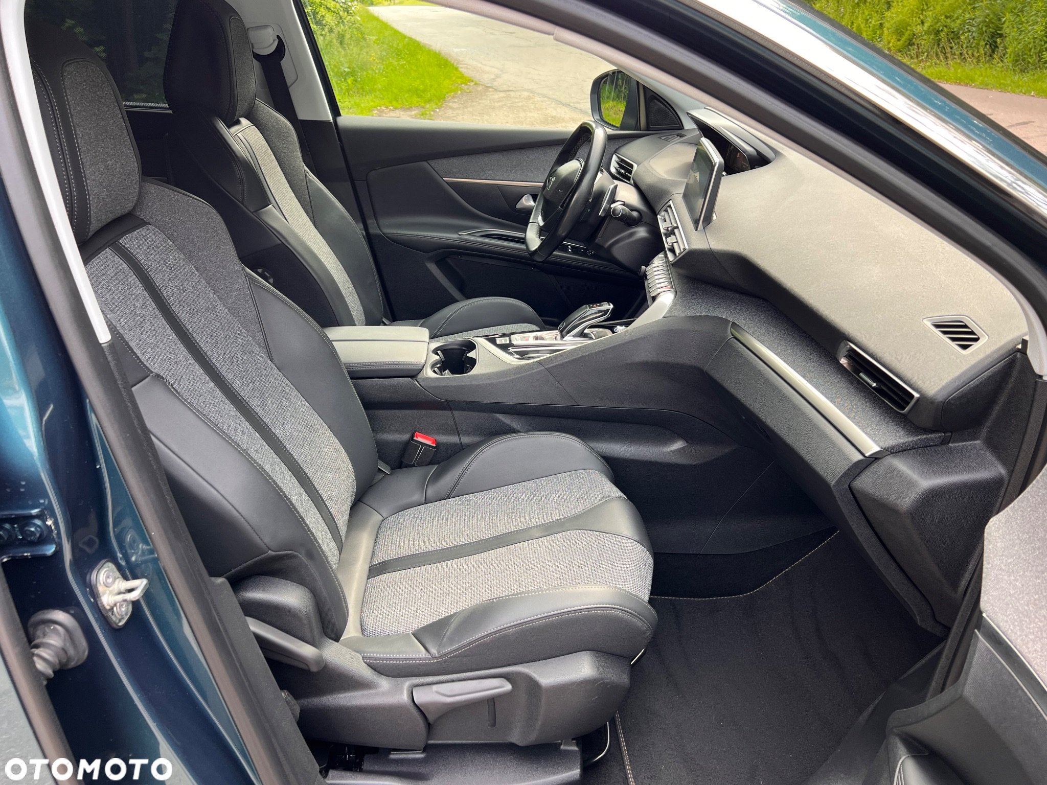 Peugeot 5008 1.5 BlueHDI Allure S&S EAT8 - 21