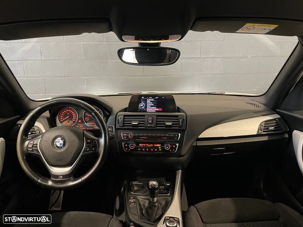 BMW 118 d Pack M - 12